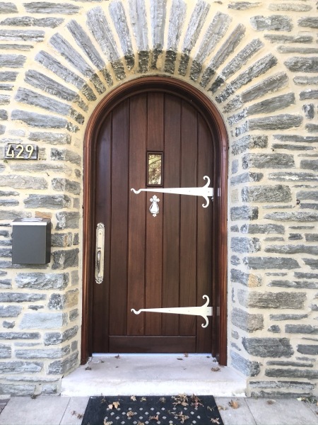 Castle-door-in-mahogany