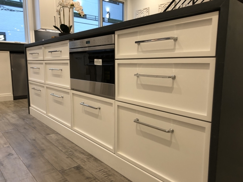 White-kitchen-cabinets